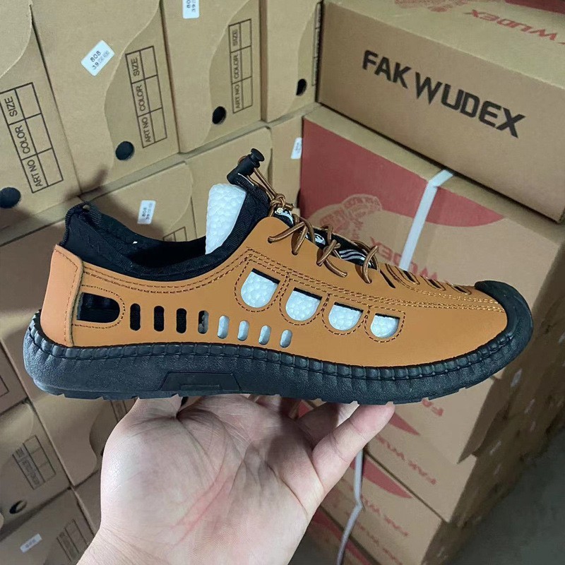 Men's Sandals Hollow Leather Soft Bottom Hole Shoes - Image 4